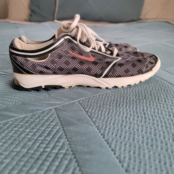 🔥5 FOR $25🔥Nike Women's Power Channel Golf Shoes Size 8M - Picture 2 of 8